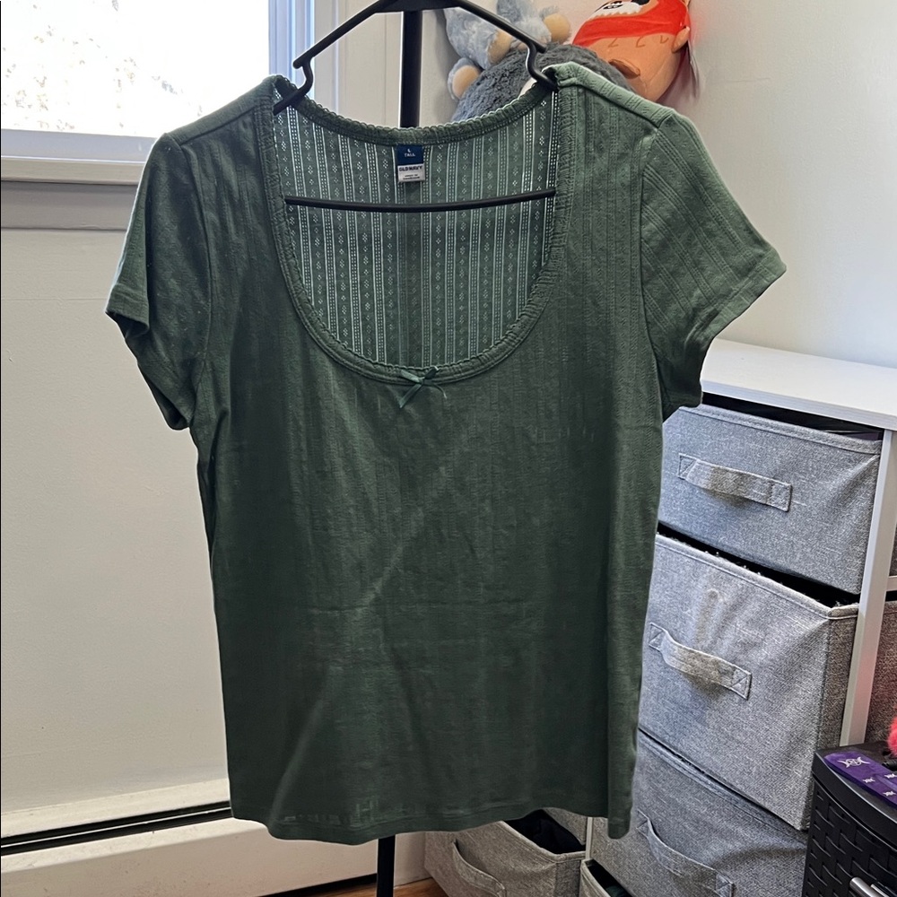 NWOT Old Navy Women’s Scoop Neck Short Sleeve Top - Olive Green